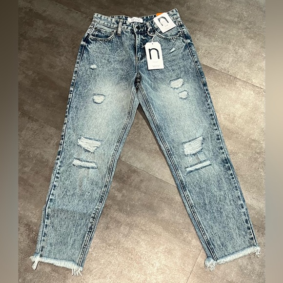 Nature Denim High Rise Crop Mom Jeans NWT NEVER WORN - Picture 3 of 4